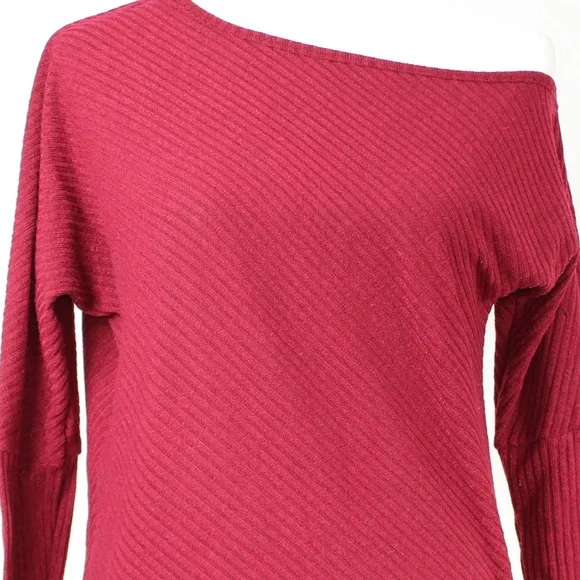 Asymmetric Red Knit Sweater - Picture 3 of 3
